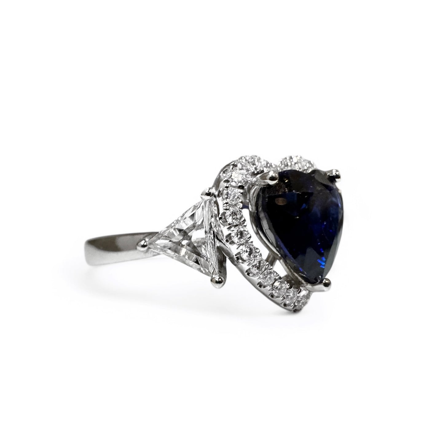 HEART SHAPED SAPPHIRE RING