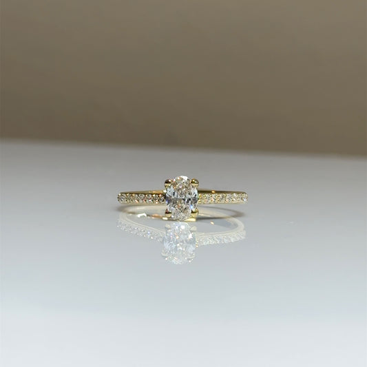 0.62 CT OVAL CUT DIAMOND RING