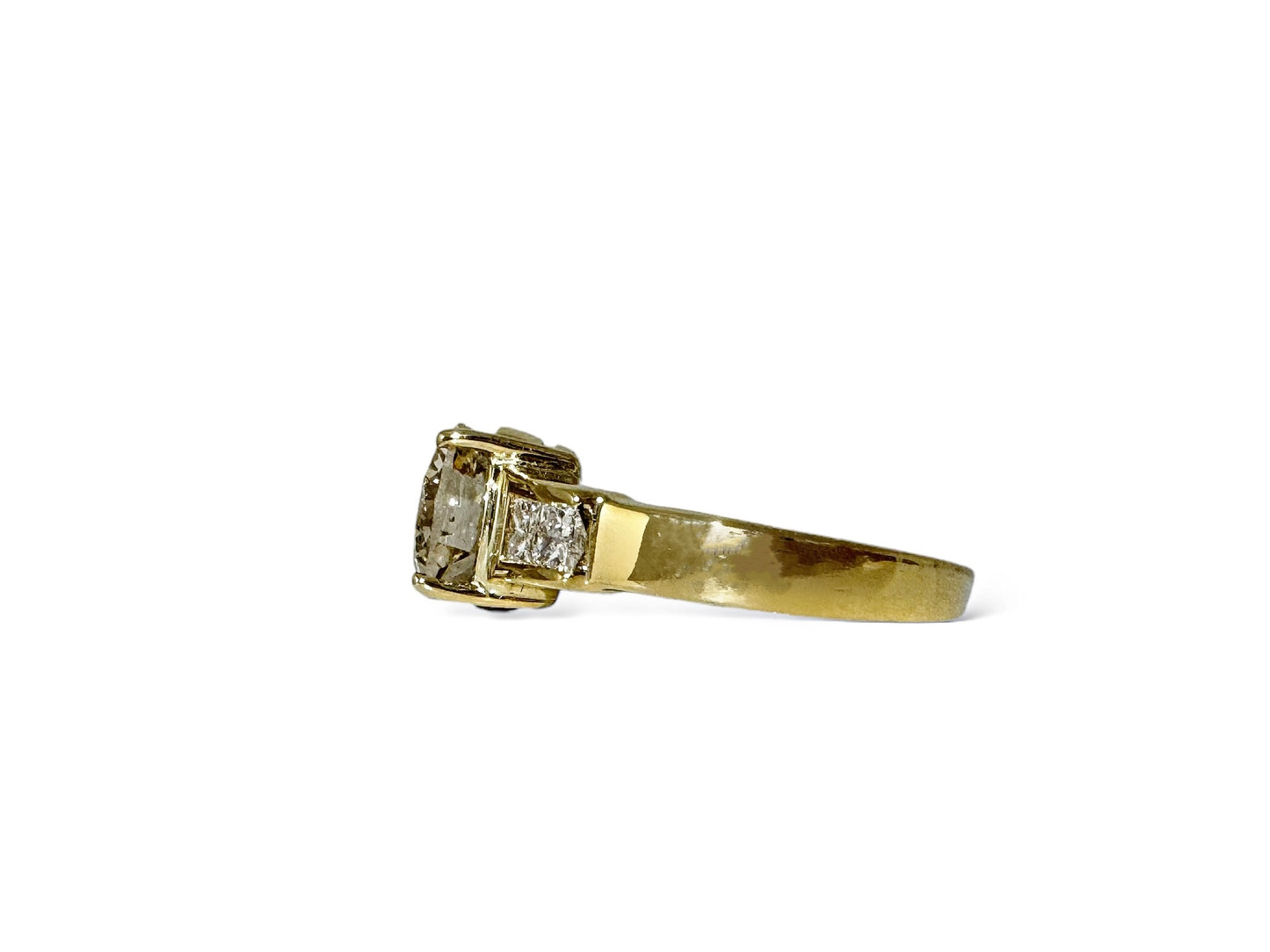 2.01 CT LIGHT BROWN ROUND SOLITAIRE