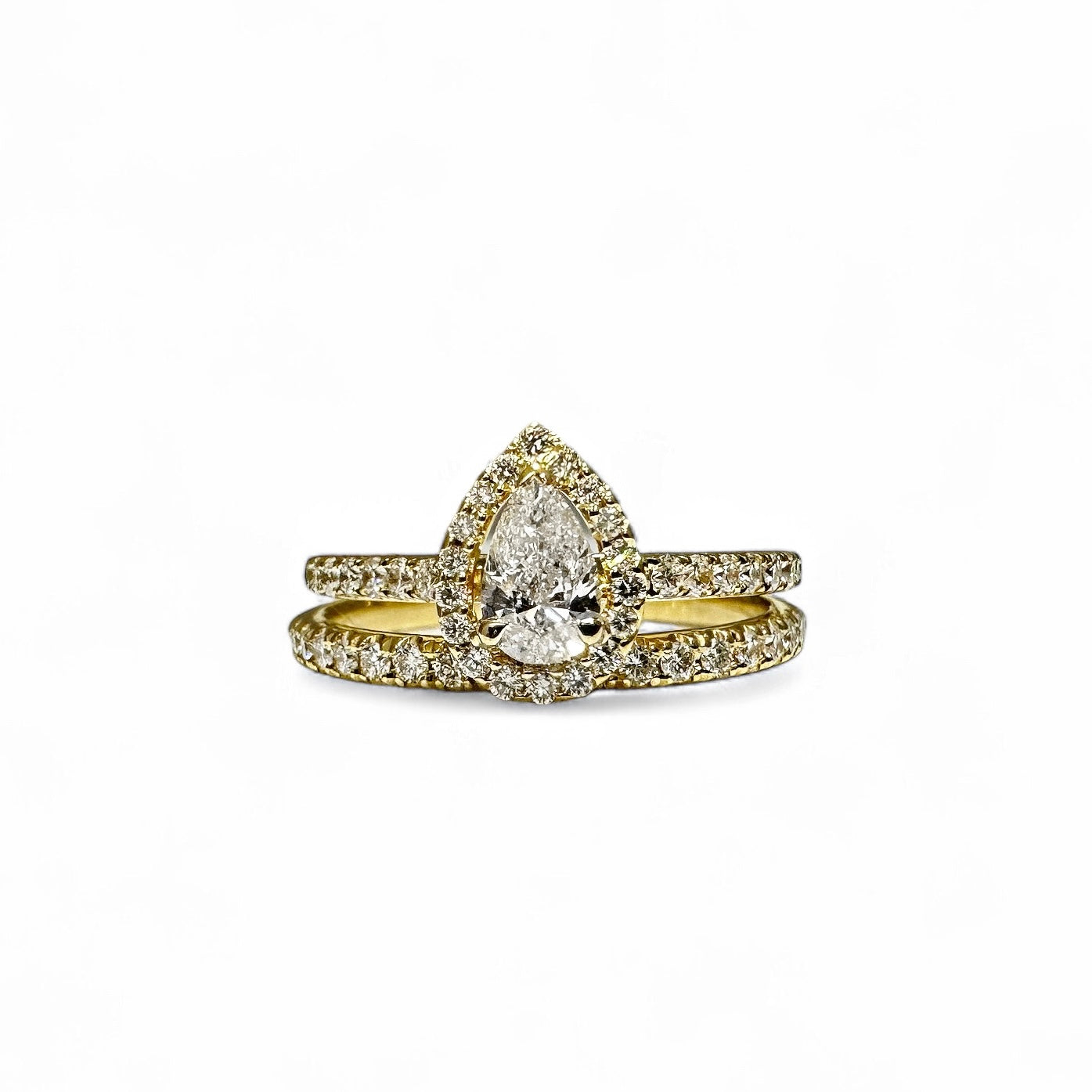 PEAR SOLITAIRE RING WITH MATCHING BAND