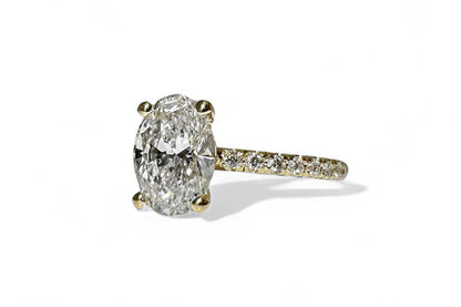 1.54 CT OVAL CUT SOLITAIRE PAVÉ RING