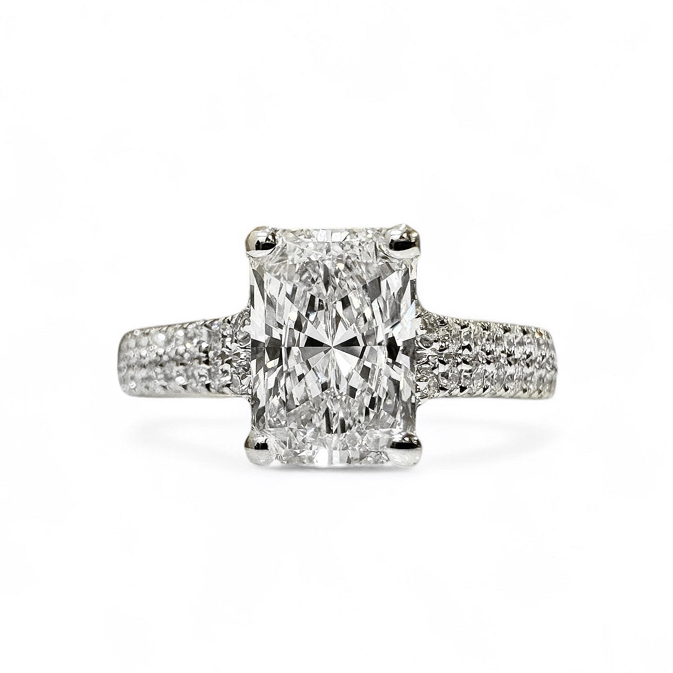 BAGUE SOLITAIRE PAVÉ COUPE RADIANTE 