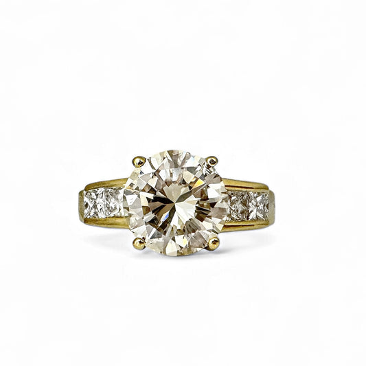 2.01 CT LIGHT BROWN ROUND SOLITAIRE