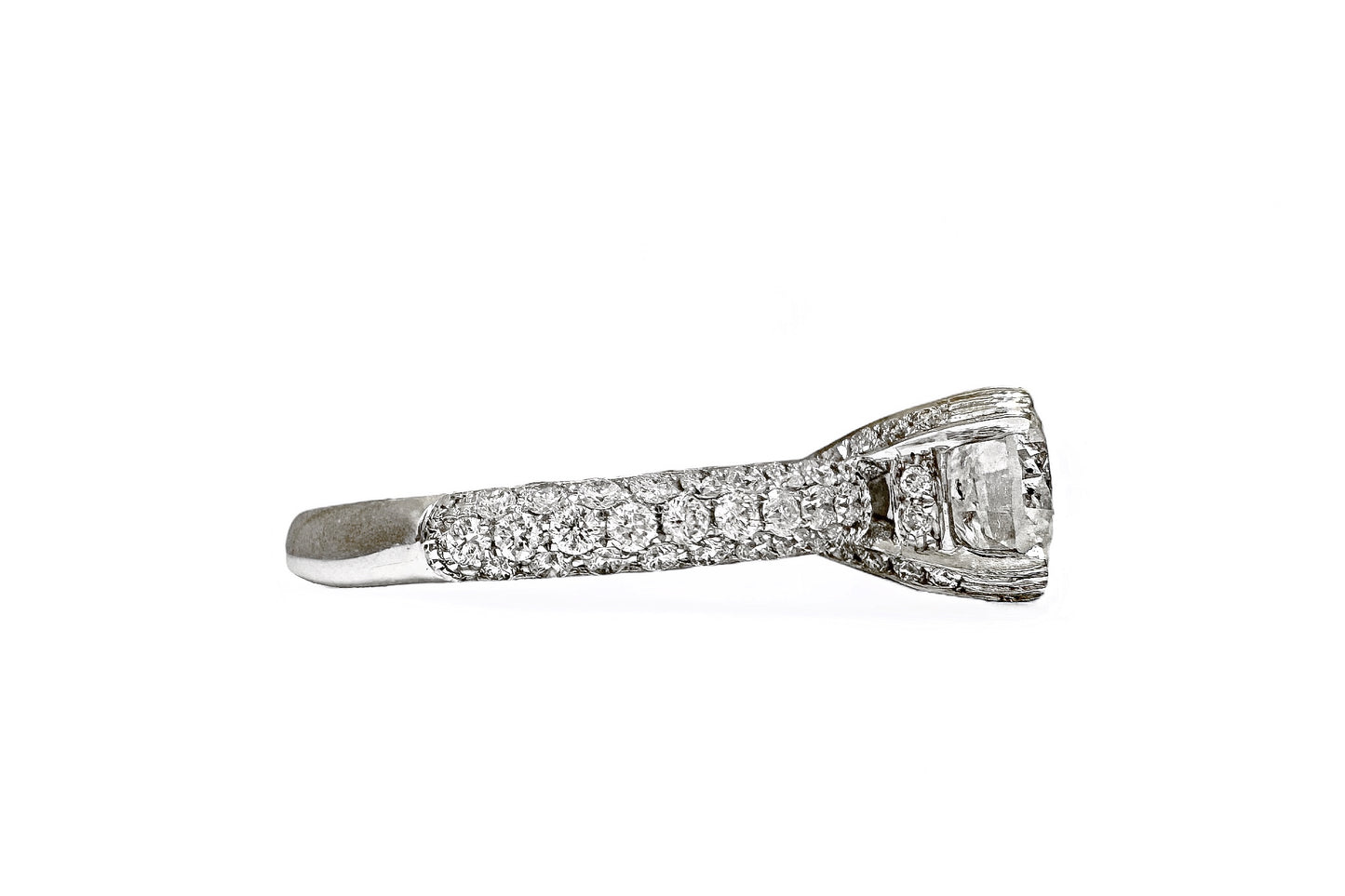 1.02 CT ROUND CUT PAVÉ RING