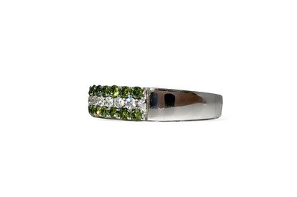 1.20 CT WHITE & GREEN DIAMONDS