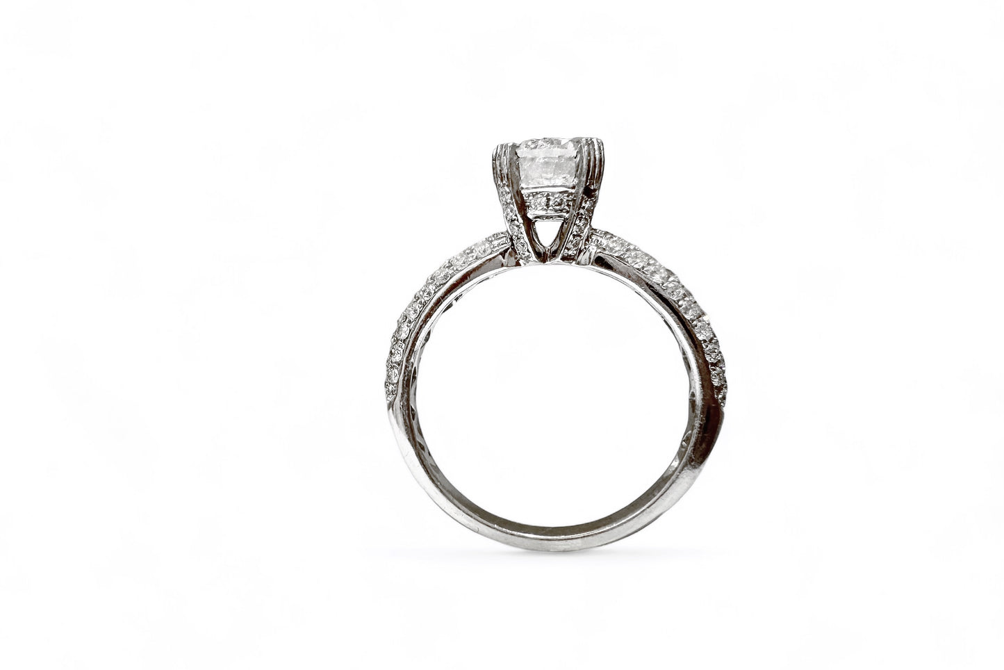 1.02 CT ROUND CUT PAVÉ RING