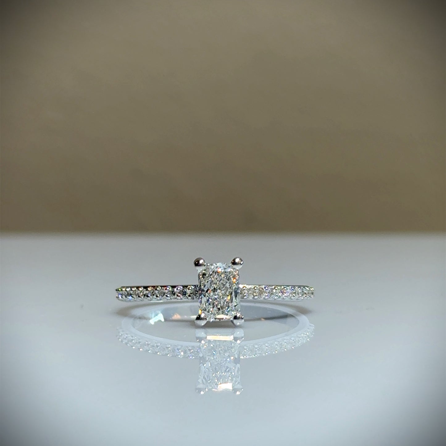 0.56 CT RADIANT PAVÉ RING