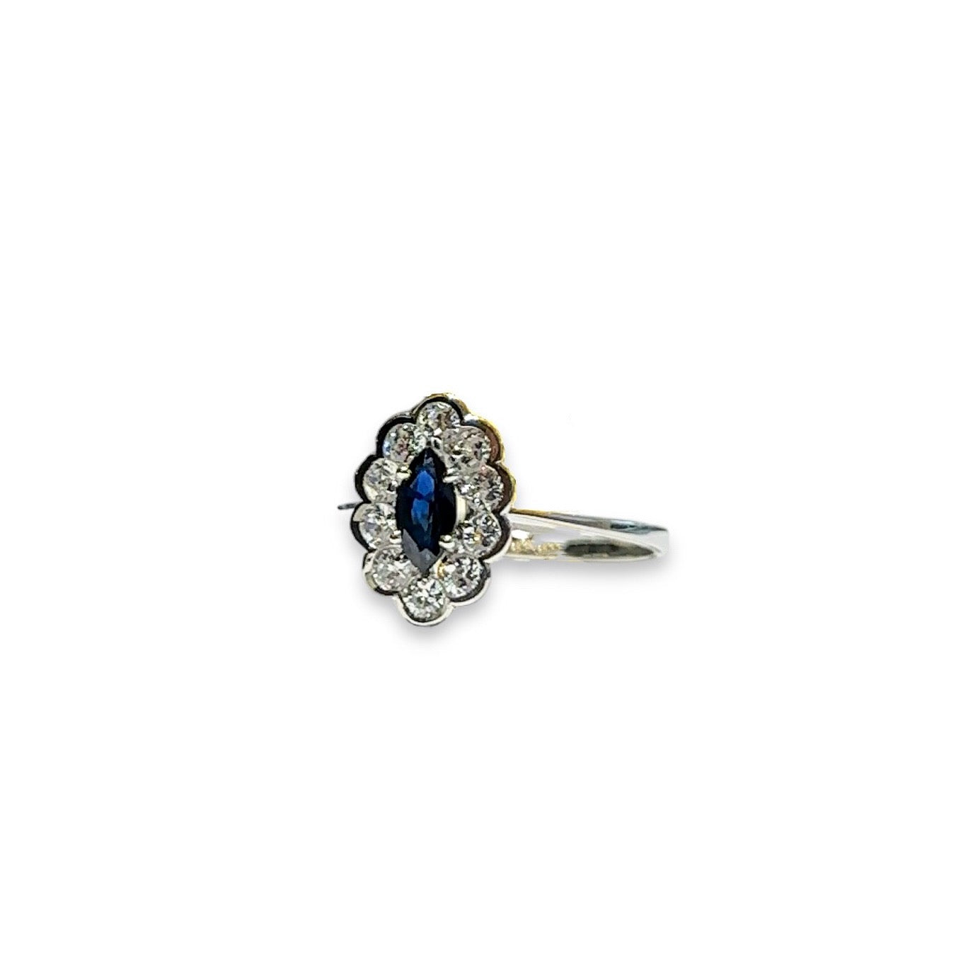 Sapphire & Diamonds Ring