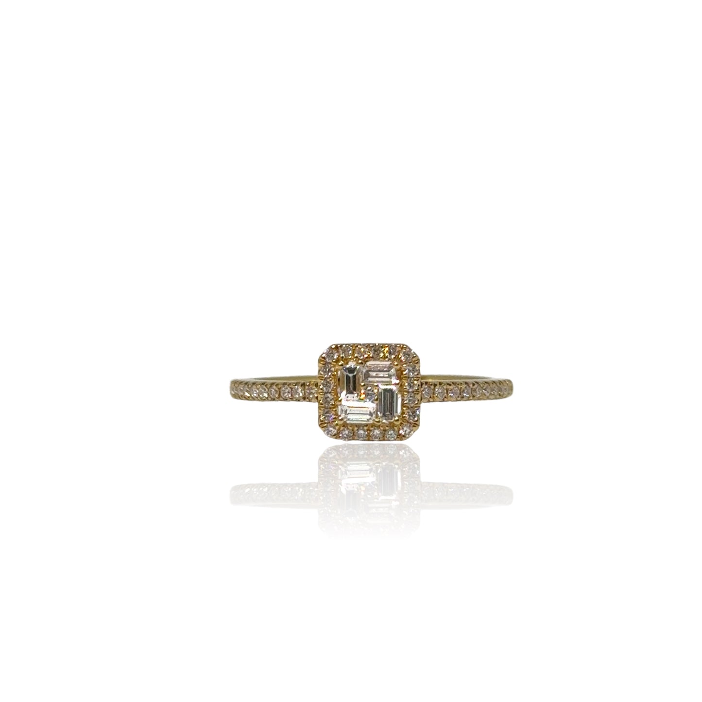 Square Halo Illusion Diamond Ring