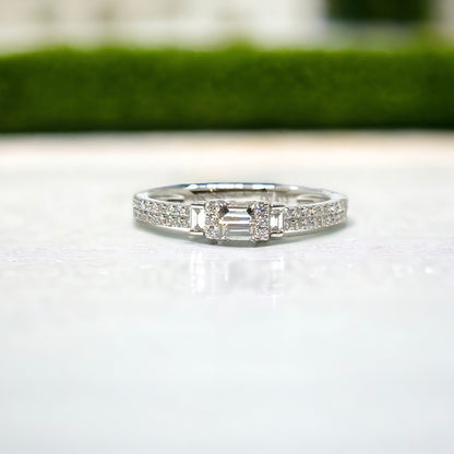 Baguette & Round Diamond Ring